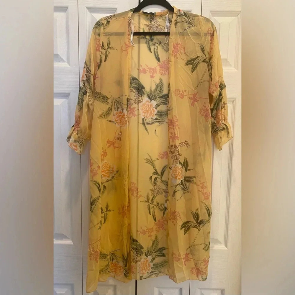 Papaya Chiffon Kimono Open Front Duster Roused Sleeve Gold Spring Floral M EUC
